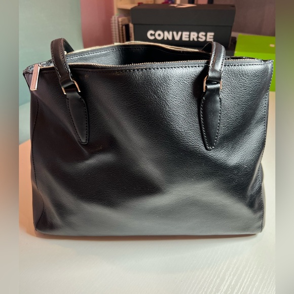 Used - Picture 2 of 8